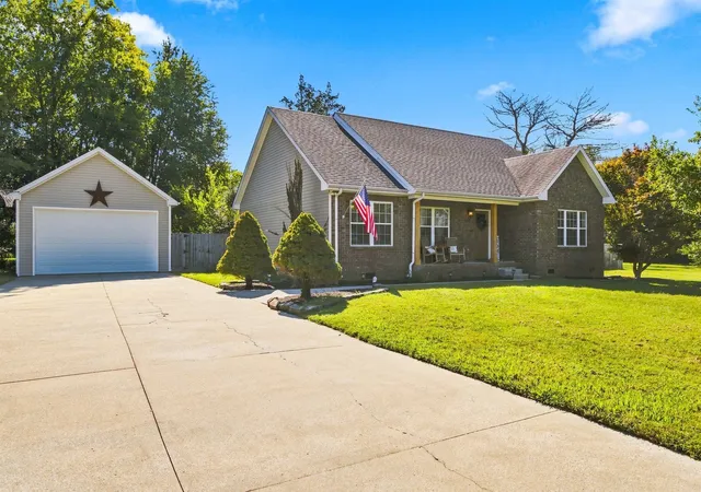 Photo 3 of Single family home for sale at 112 Eagles Nest Dr, Portland, TN 37148 | MLS# 3528670 | Listing updated on 2026-09-12