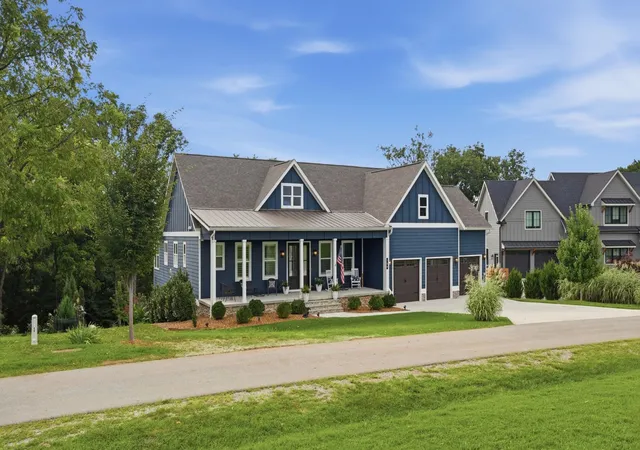 Photo 2 of Single family home for sale at 136 Bay Cvs Trl, Winchester, TN 37398 | MLS# 3515094 | Listing updated on 2026-10-01