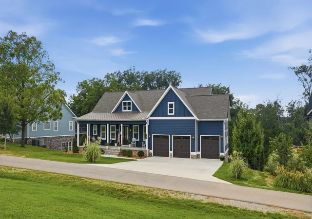 Photo 3 of Single family home for sale at 136 Bay Cvs Trl, Winchester, TN 37398 | MLS# 3515094 | Listing updated on 2026-10-01
