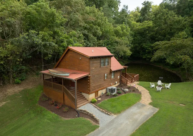Photo 1 of Sale Pending at 439 Hideaway Ridge Cir, Sevierville, TN 37862 | MLS# 3514932 | Listing updated on 2026-09-05