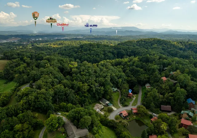 Photo 3 of Sale Pending at 439 Hideaway Ridge Cir, Sevierville, TN 37862 | MLS# 3514932 | Listing updated on 2026-09-05