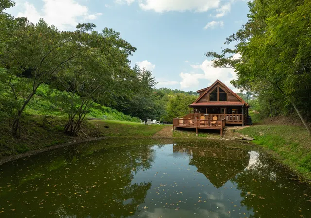 Photo 4 of Sale Pending at 439 Hideaway Ridge Cir, Sevierville, TN 37862 | MLS# 3514932 | Listing updated on 2026-09-05