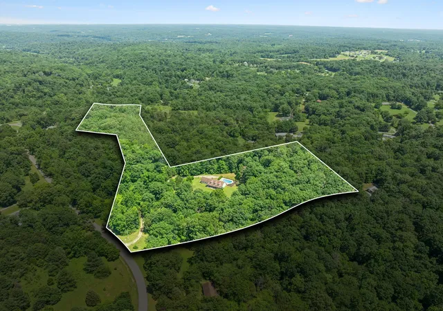 1st image of 547 Grindstone Hollow Rd, Dickson, TN 37055 | MLS# 3514854