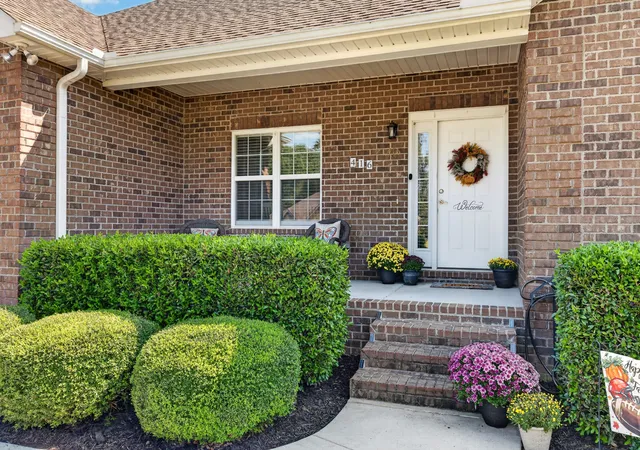 Photo 3 of Single family home for sale at 416 Colonial Dr, Winchester, TN 37398 | MLS# 3514992 | Listing updated on 2026-09-21