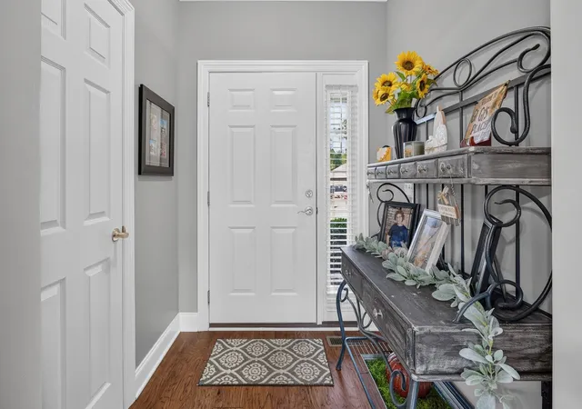 Photo 4 of Single family home for sale at 416 Colonial Dr, Winchester, TN 37398 | MLS# 3514992 | Listing updated on 2026-09-21