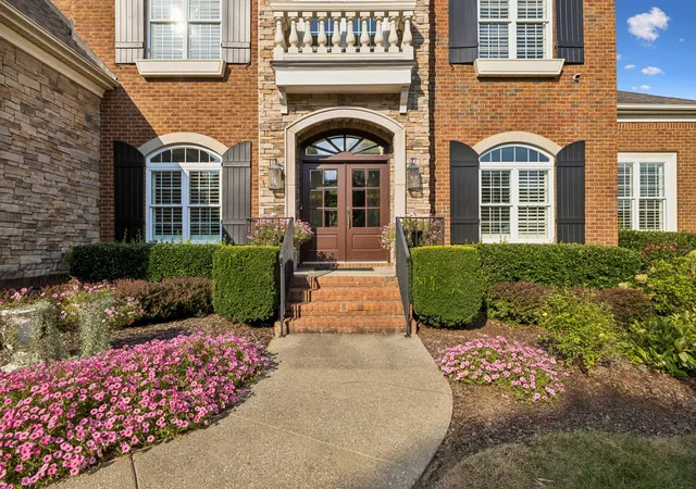 Photo 3 of Sale Pending at 894 Arlington Heights, Brentwood, TN 37027 | MLS# 3525639 | Listing updated on 2026-10-08