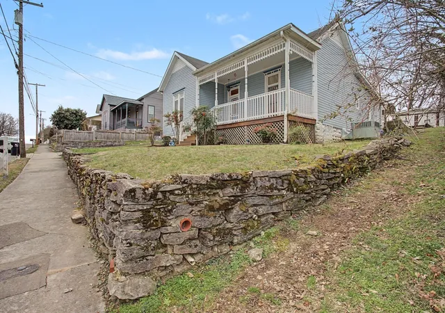 3rd image of 407 W 12Th St, Columbia, TN 38401 | MLS# 3516422