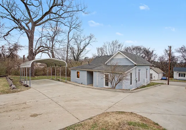 33rd image of 407 W 12th St, Columbia, TN 38401 | MLS# 3516422
