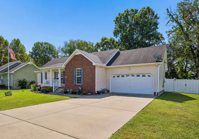Photo 3 of Single family home for sale at 1015 Stepping Stone St, Christiana, TN 37037 | MLS# 3529651 | Listing updated on 2026-09-23