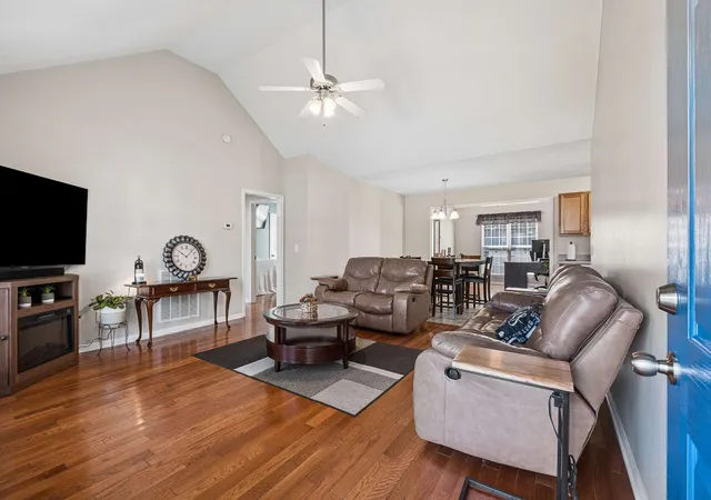 Photo 4 of Single family home for sale at 1015 Stepping Stone St, Christiana, TN 37037 | MLS# 3529651 | Listing updated on 2026-09-23