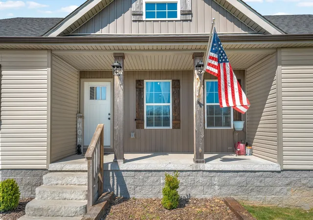 Photo 3 of Sale Pending at 3160 Stokes Chapel Rd, Elkton, KY 42220 | MLS# 3514921 | Listing updated on 2026-09-07