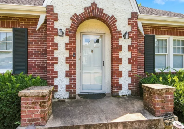Photo 3 of Single family home for sale at 1621 S Observatory Dr, Nashville, TN 37215 | MLS# 3516271 | Listing updated on 2026-08-31