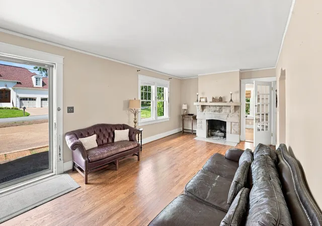 Photo 4 of Single family home for sale at 1621 S Observatory Dr, Nashville, TN 37215 | MLS# 3516271 | Listing updated on 2026-09-29