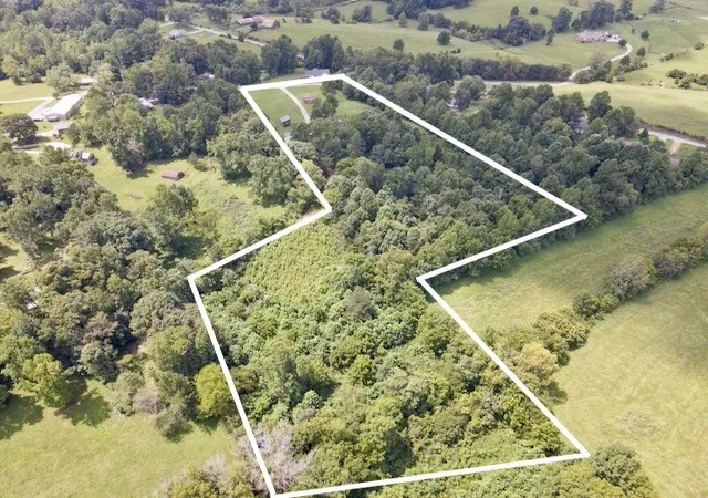 Photo 3 of Single family home for sale at 5615 Bartlett Rd, Cookeville, TN 38501 | MLS# 3514933 | Listing updated on 2026-08-30