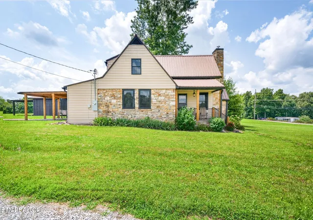 1st image of 1502 Pigeon Ridge Rd, Crossville, TN 38555 | MLS# 3514931