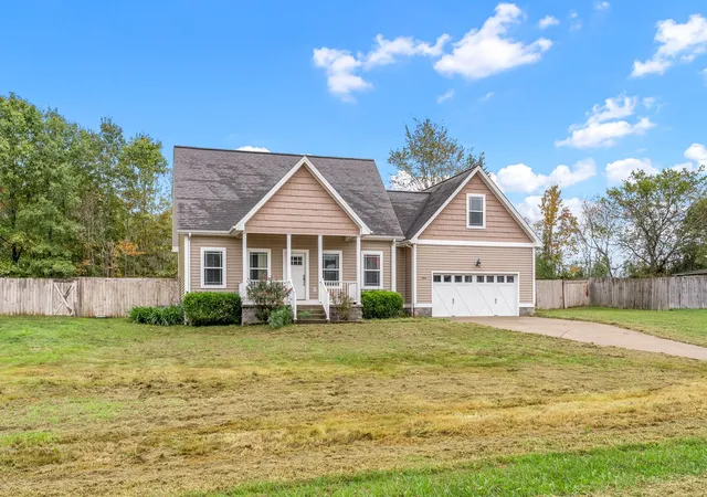 Photo 3 of Single family home for sale at 284 Meadowbrook Dr, Cadiz, KY 42211 | MLS# 3514939 | Listing updated on 2026-09-01