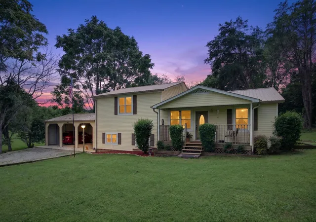 2nd image of 165 E Whitehall Rd, Cookeville, TN 38501 | MLS# 3514955