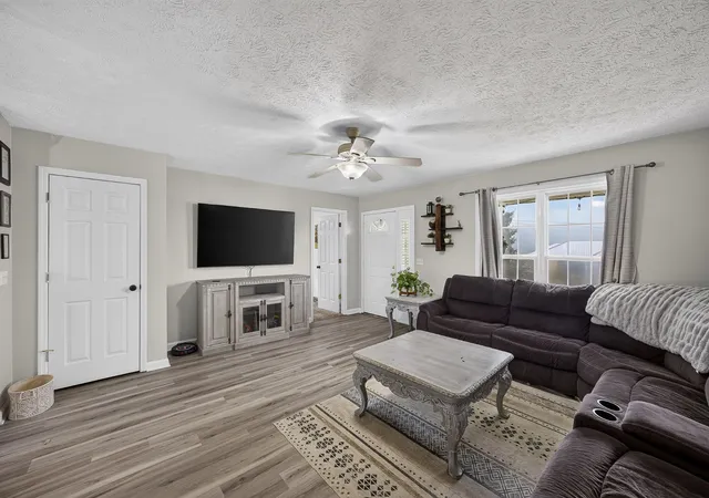 Photo 2 of Single family home for sale at 291 Idlewild Dr, Sparta, TN 38583 | MLS# 3518805 | Listing updated on 2026-08-20