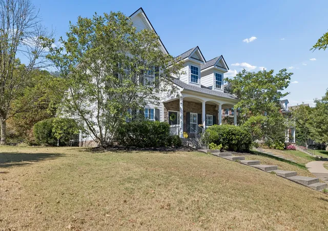 Photo 2 of Single family home for sale at 601 Patriot Ln, Franklin, TN 37067 | MLS# 3530131 | Listing updated on 2026-10-07