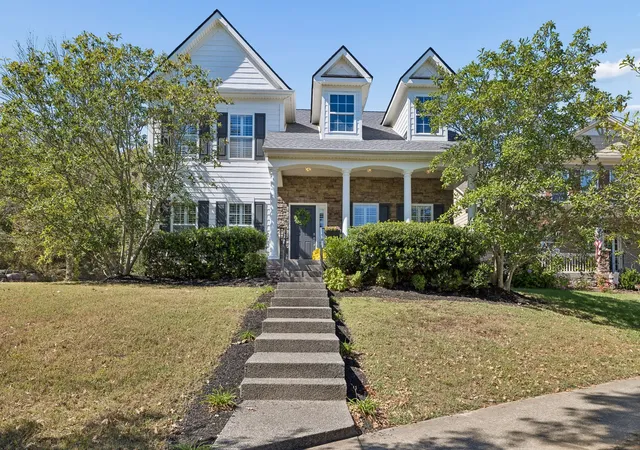 Photo 3 of Single family home for sale at 601 Patriot Ln, Franklin, TN 37067 | MLS# 3530131 | Listing updated on 2026-10-07