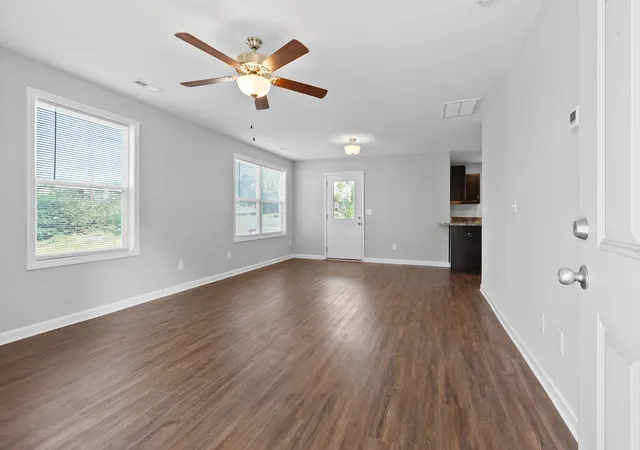 Photo 3 of Townhouse for sale at 1101 Commerce St, Clarksville, TN 37040 | MLS# 3516080 | Listing updated on 2026-08-19