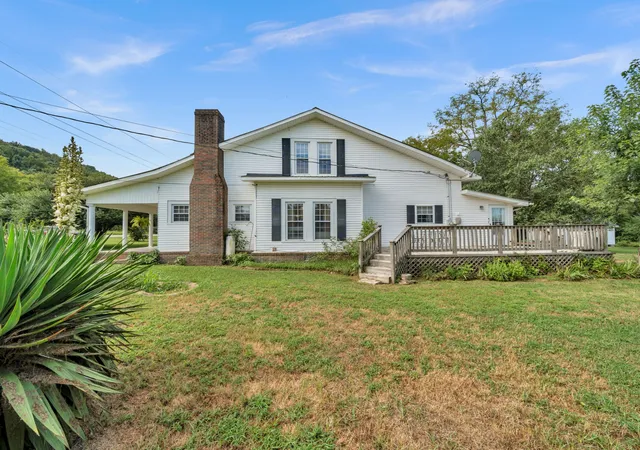 Photo 4 of Single family home for sale at 4576 Minor Hl Hwy, Pulaski, TN 38478 | MLS# 3516434 | Listing updated on 2026-09-03