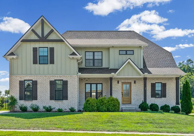 Photo 2 of Single family home for sale at 104 Sawyer Ct, Clarksville, TN 37043 | MLS# 3516628 | Listing updated on 2026-10-04