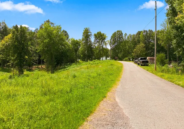 Photo 4 of Land for sale at 1086 Red Oak Road, Charlotte, TN 37036 | MLS# 3527777 | Listing updated on 2026-08-27