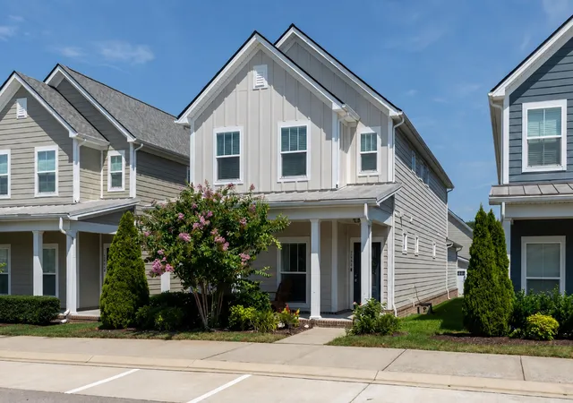 Photo 2 of Single family home for sale at 2066 Orangery Dr, Franklin, TN 37064 | MLS# 3527400 | Listing updated on 2026-08-27