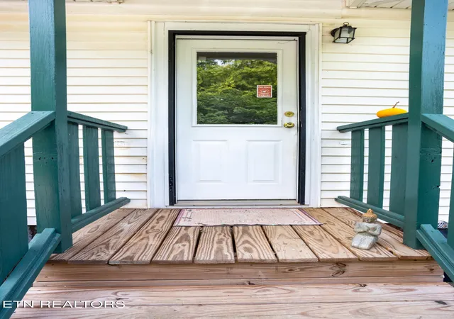 2nd image of 609 W Inskip Dr, Knoxville, TN 37912 | MLS# 3514989