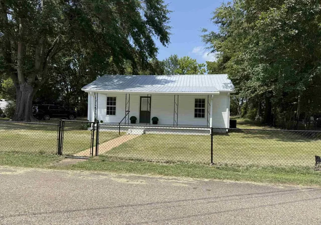1st image of 65 Sugar Maple Ave, Savannah, TN 38372 | MLS# 3515052