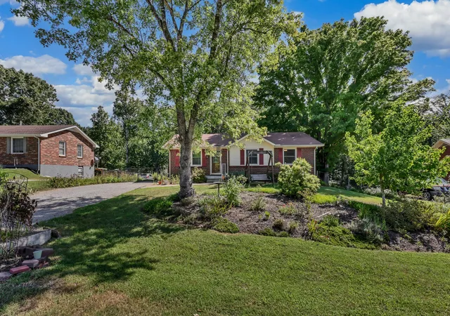 2nd image of 446 Oriole Cir, Clarksville, TN 37043 | MLS# 3520308