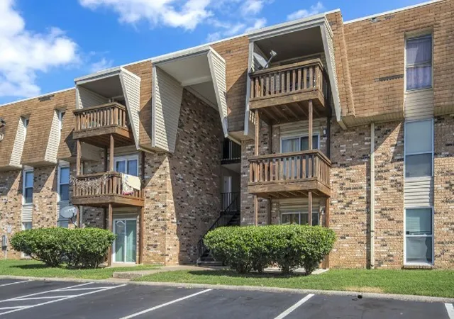 Photo 3 of Condo for sale at 370 Wallace Rd #D18, Nashville, TN 37211 | MLS# 3541224 | Listing updated on 2026-09-05