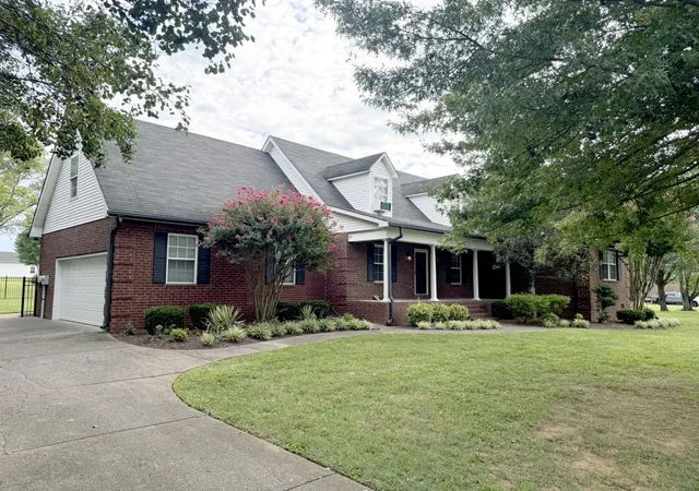 Photo 1 of Single family home for sale at 3006 Chapel Hills Dr, Murfreesboro, TN 37129 | MLS# 3516280 | Listing updated on 2026-09-08