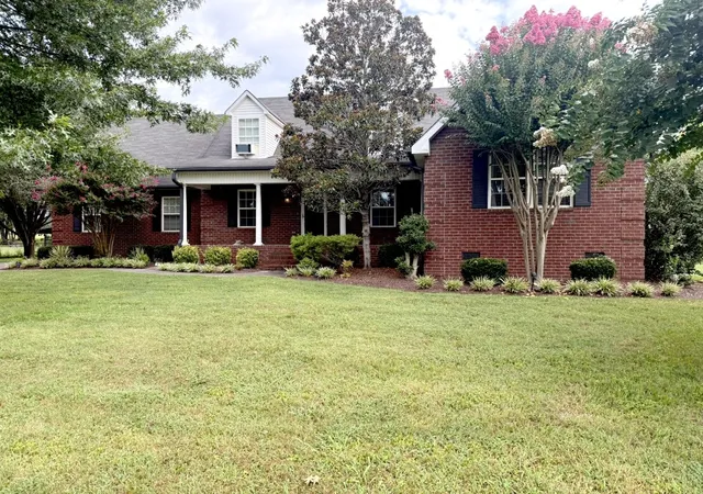 Photo 4 of Single family home for sale at 3006 Chapel Hills Dr, Murfreesboro, TN 37129 | MLS# 3516280 | Listing updated on 2026-09-08