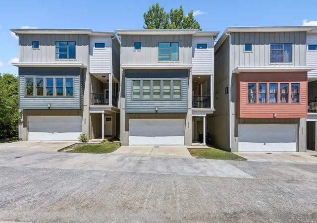 Photo 2 of Single family home for sale at 3802 Hutson Ave #E, Nashville, TN 37216 | MLS# 3516662 | Listing updated on 2026-09-13