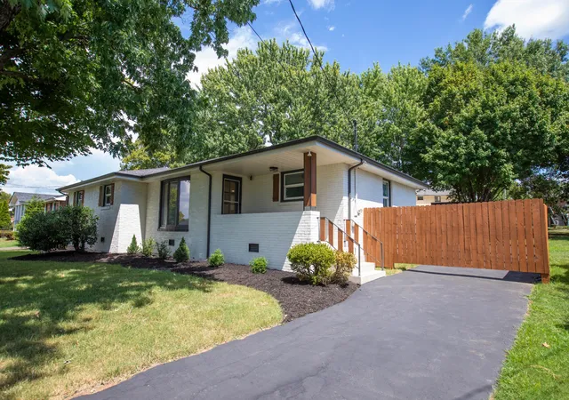 1st image of 204 Weldon Dr, Hermitage, TN 37076 | MLS# 3515170