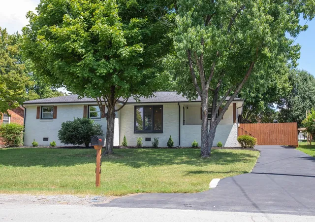 2nd image of 204 Weldon Dr, Hermitage, TN 37076 | MLS# 3515170