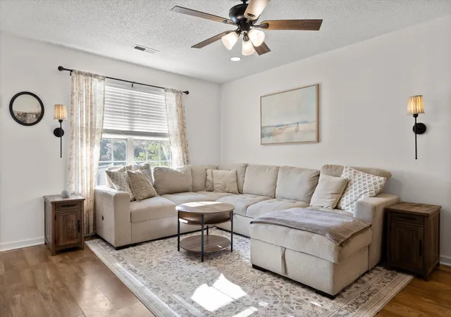 Photo 3 of Sale Pending at 8927 Wings Way, Hixson, TN 37343 | MLS# 3527668 | Listing updated on 2026-08-28