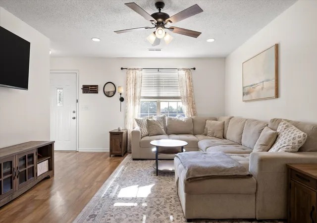 Photo 4 of Sale Pending at 8927 Wings Way, Hixson, TN 37343 | MLS# 3527668 | Listing updated on 2026-08-28