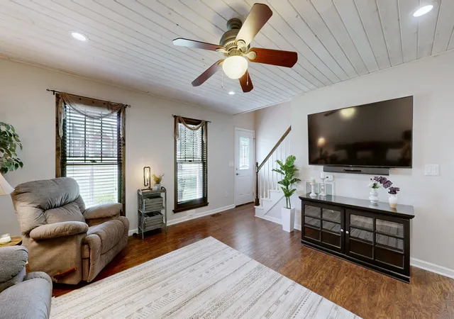 Photo 4 of Single family home for sale at 218 Autumn Glen Dr, Murfreesboro, TN 37129 | MLS# 3518735 | Listing updated on 2026-10-22