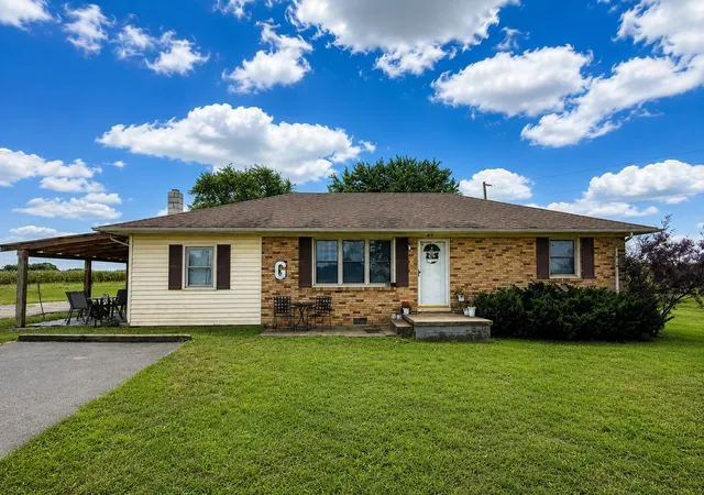 Single family home for sale at 89 Brown Rd, Elkton, KY 42220 | MLS# 3516268