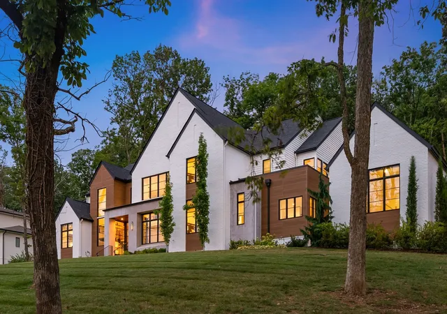 Photo 1 of Mansion for sale at 4600 Shys Hill Rd, Nashville, TN 37215 | MLS# 3527710 | Listing updated on 2026-08-28
