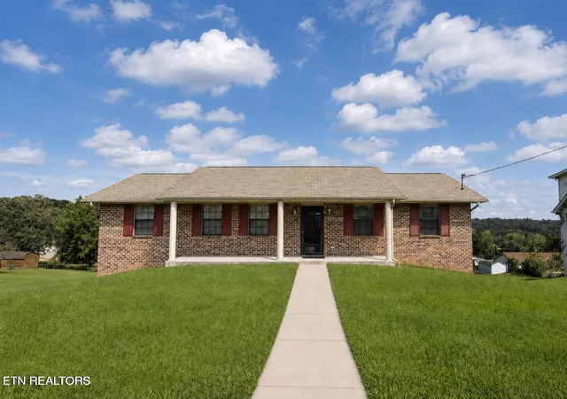 1st image of 1456 Cattlemans Dr, Lenoir City, TN 37772 | MLS# 3515266