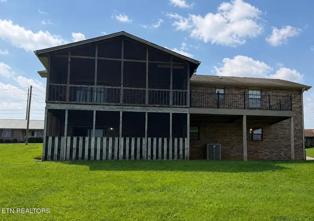 2nd image of 1456 Cattlemans Dr, Lenoir City, TN 37772 | MLS# 3515266