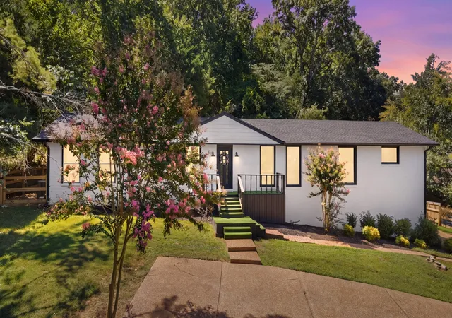 2nd image of 6555 Brownlee Dr, Nashville, TN 37205 | MLS# 3523750