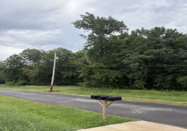 2nd image of 505 Edlin St, Clarksville, TN 37043 | MLS# 3515930