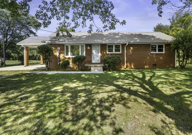 1st image of 125 Spring Creek Rd, Estill Springs, TN 37330 | MLS# 3526730
