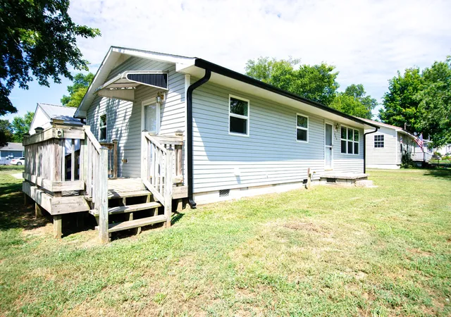 2nd image of 220 Austin Ave, Shelbyville, TN 37160 | MLS# 3515928
