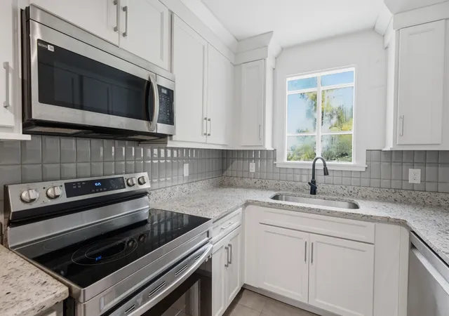 Photo 3 of Single family home for sale at 720 Groves Park Rd, Nashville, TN 37206 | MLS# 3515960 | Listing updated on 2026-09-14